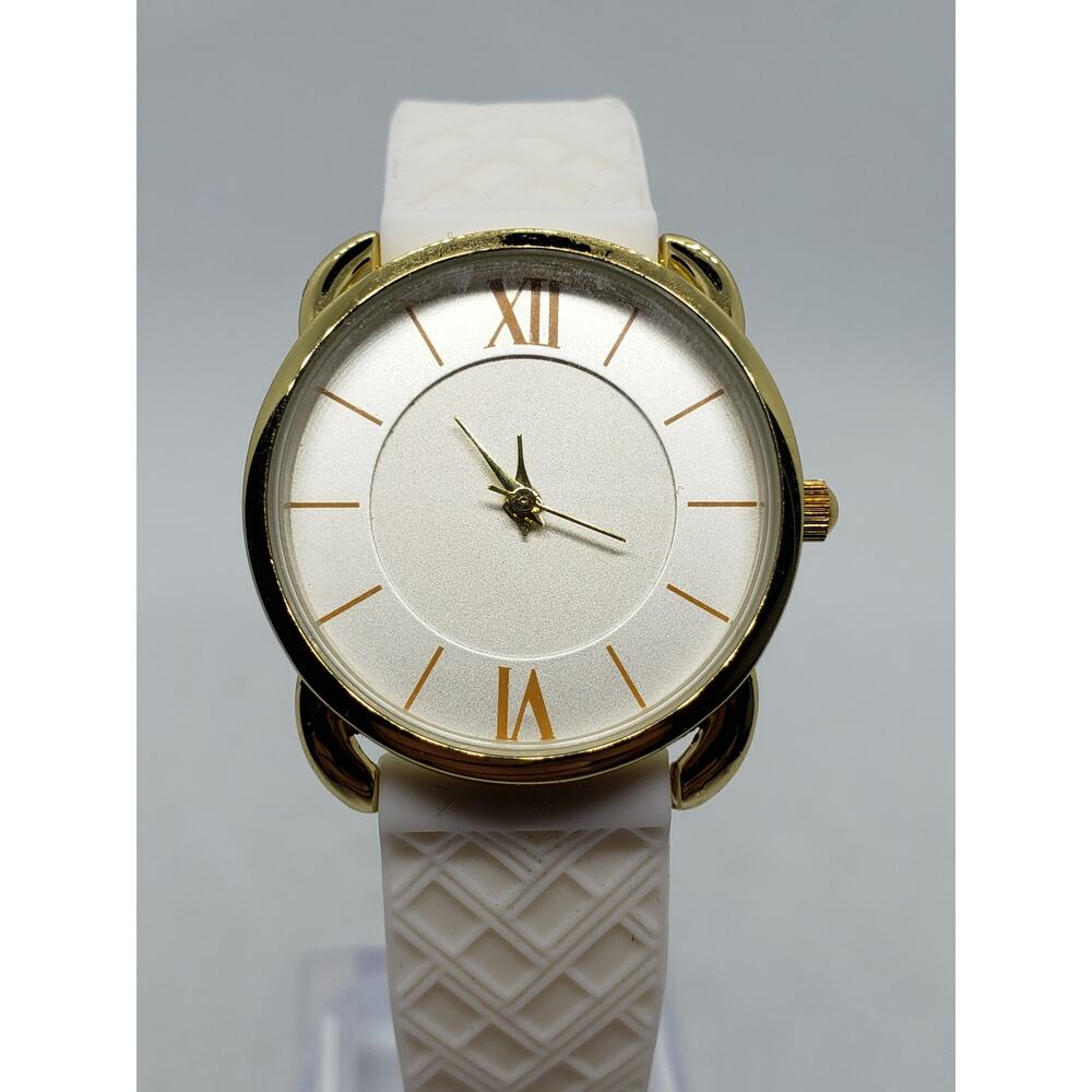 Women's watch TGT21506WAC 0616. White watch with gold accents on face